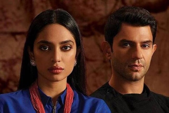 मेड इन हेवन: मेड इन हेवन ही ओटीटीची सर्वात लोकप्रिय वेब सीरिजच नाही तर सर्वात महागडी वेब सिरीज आहे. ज्यांचे बजेट 100 कोटी असल्याचे सांगितले जाते. आजही लोक त्याच्या दुसऱ्या सीझनची आतुरतेने वाट पाहत आहेत आणि लवकरच तो OTT वर येणार असल्याची माहिती देखील आहे.