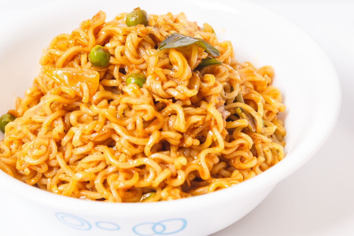 मॅगीचं बिल पाहून नेटकरीही अवाक