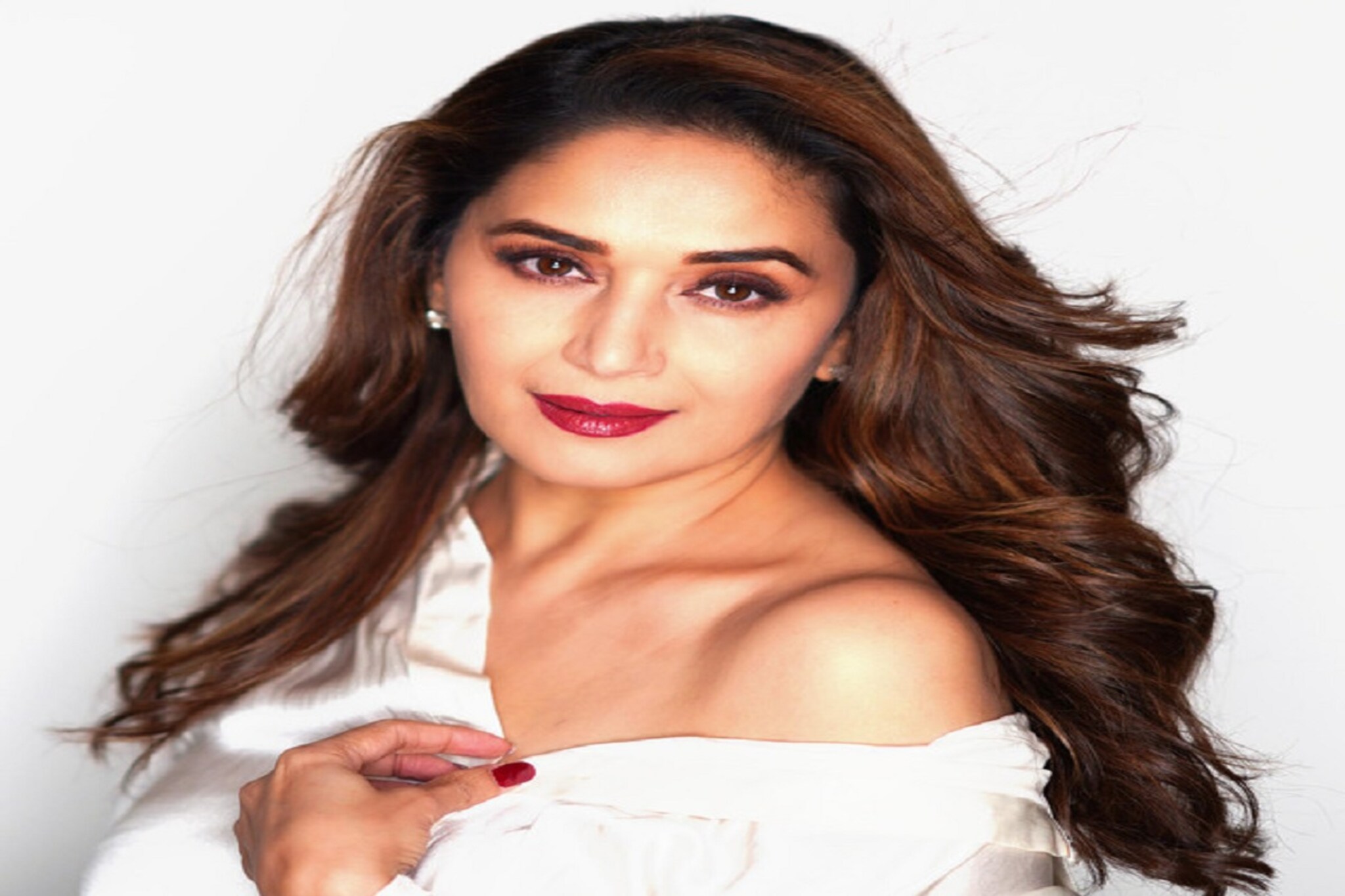 60 व्या वर्षी ही दिसायचंय तरुण, मग रोज खा 'हा' पदार्थ, त्वचा होईल चमकदार