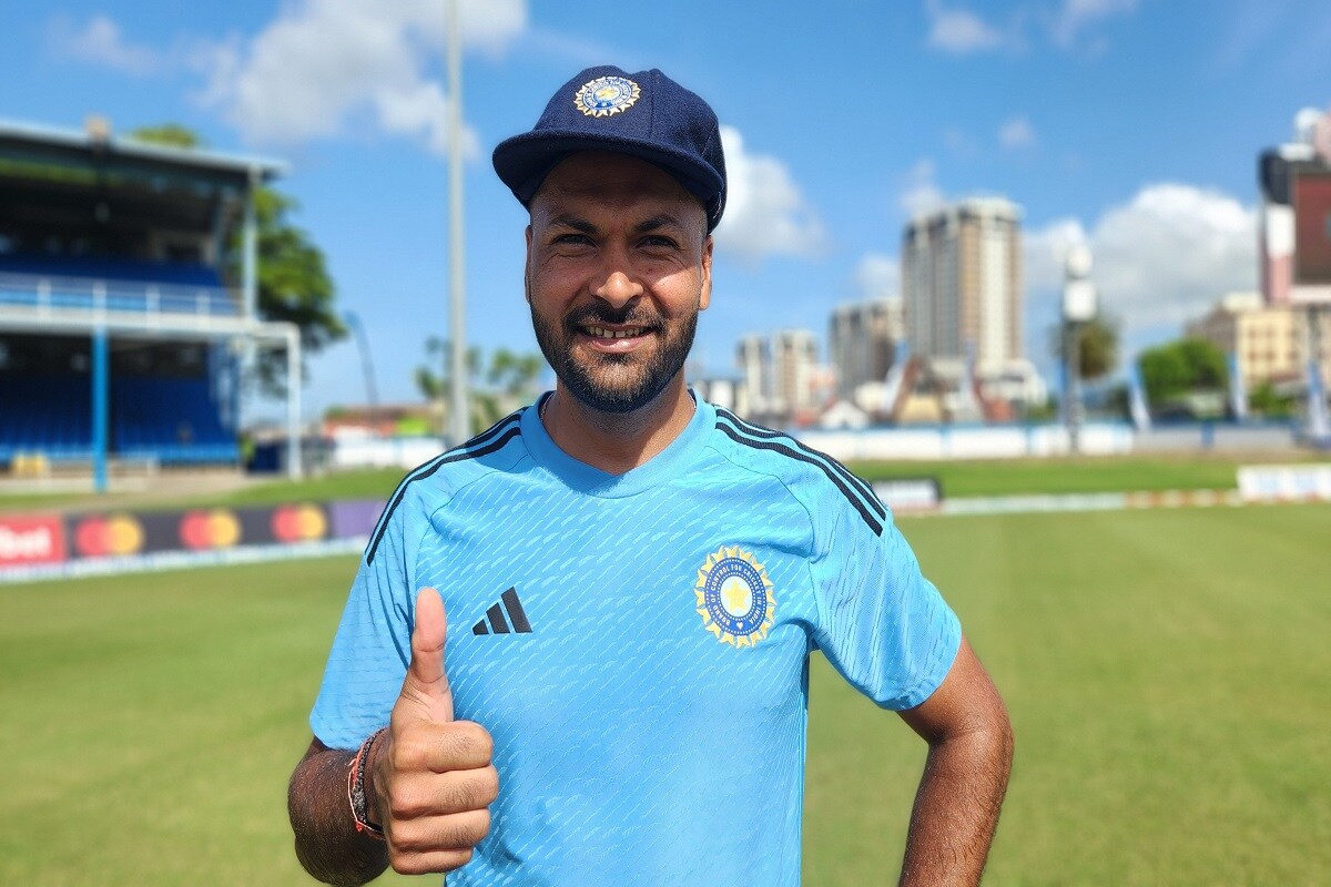 अखेर संधी मिळाली! टीम इंडियाकडून मुकेश कुमार करणार टेस्ट क्रिकेटमध्ये पदार्पण