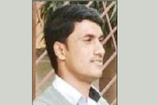 शाळेतील शिपायाच्या हत्येनं बीड हादरलं 