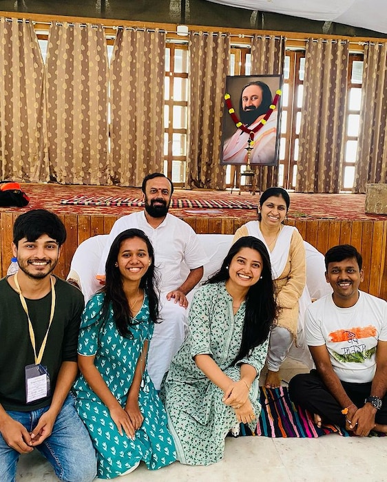  "जीवनात हे ज्ञान मिळाल्याबद्दल मी कृतज्ञ आहे. आता ध्यानाशिवाय जीवनाची कल्पनाही करता येत नाही", असंही प्राजक्तानं तिच्या पोस्टमध्ये म्हटलं आहे.