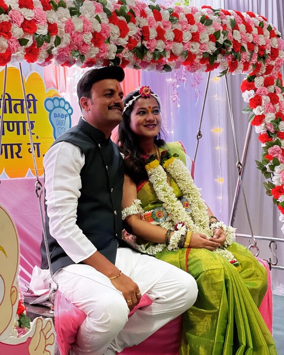  राधा आणि तिचा नवरा सागर यांचं हे पहिलं अपत्य असणार आहे. असं असलं तरी दोघांनी डोहाळे जेवण मात्र दोन वेळा केलं आहे.
