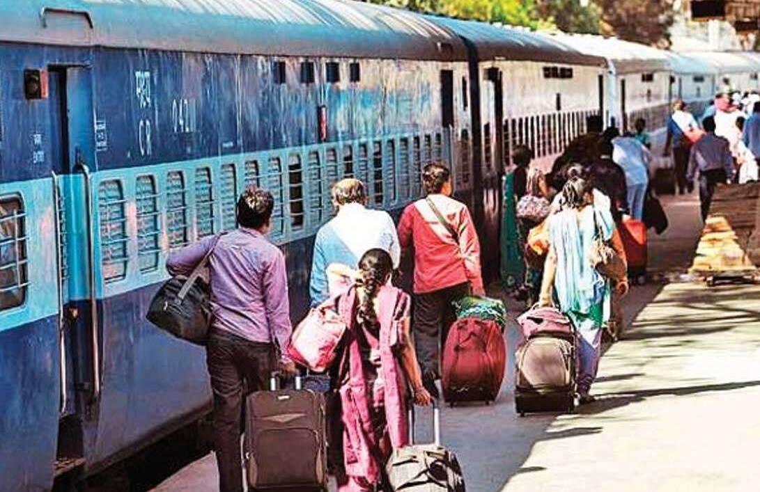 यासाठी गेल्या 30 दिवसांत प्रवाशांची वाहतूक पाहिली जाईल आणि सरासरी 50 टक्क्यांपेक्षा कमी असलेल्या गाड्यांच्या तिकिटांवर सवलत दिली जाईल. या योजनेमुळे या गाड्यांमधील प्रवाशांची संख्या वाढण्याची शक्यता आहे.