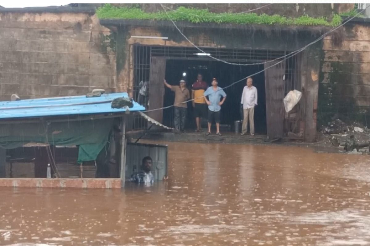 खेडमधील नारंगी आणि जगबुडी नदीने ओलांडली धोक्याची पातळी