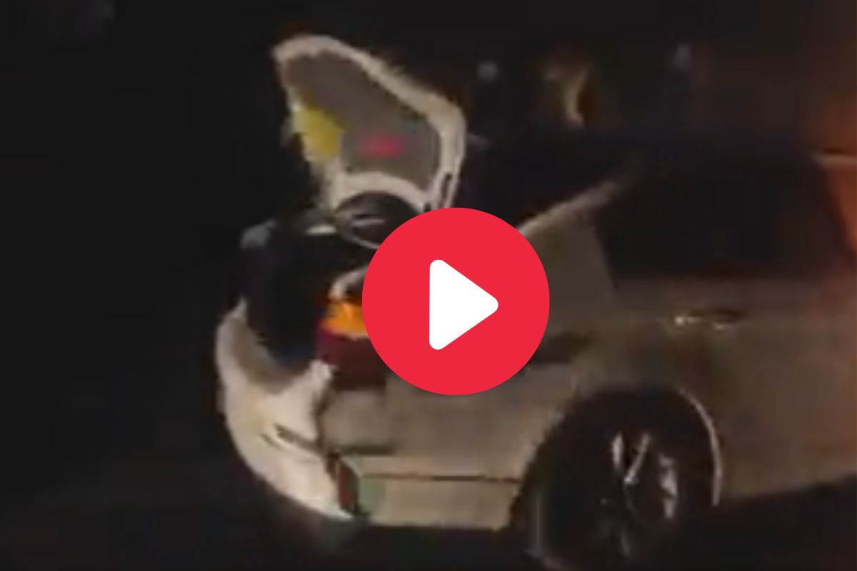 धावत्या BMW ने अचानक घेतला पेट