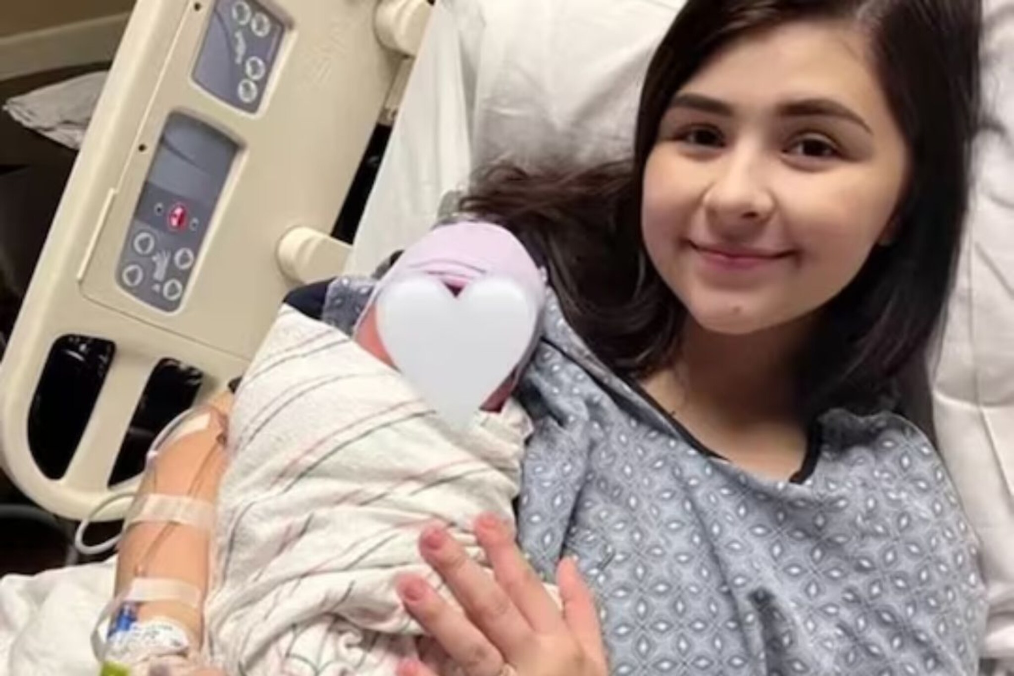 महिलेचा अजब छंद; इतरांच्या मुलांना देते जन्म, नवऱ्यालाही नाही आक्षेप