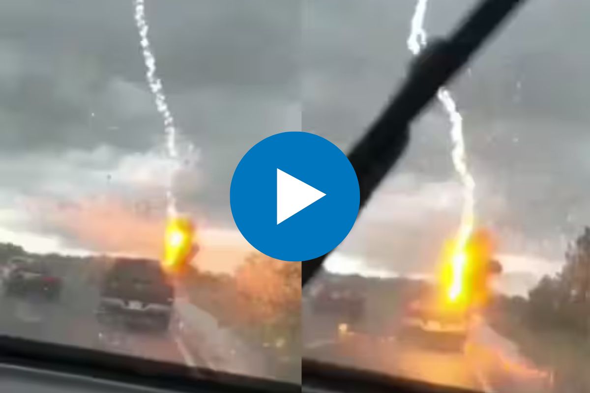 गाडी रस्त्याने जात होती, अचानक वीज कोसळली