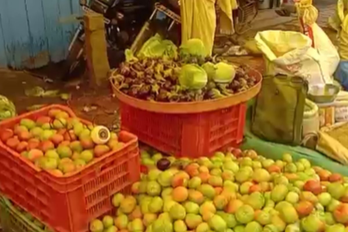 टोमॅटोच्या दरात घसरण
