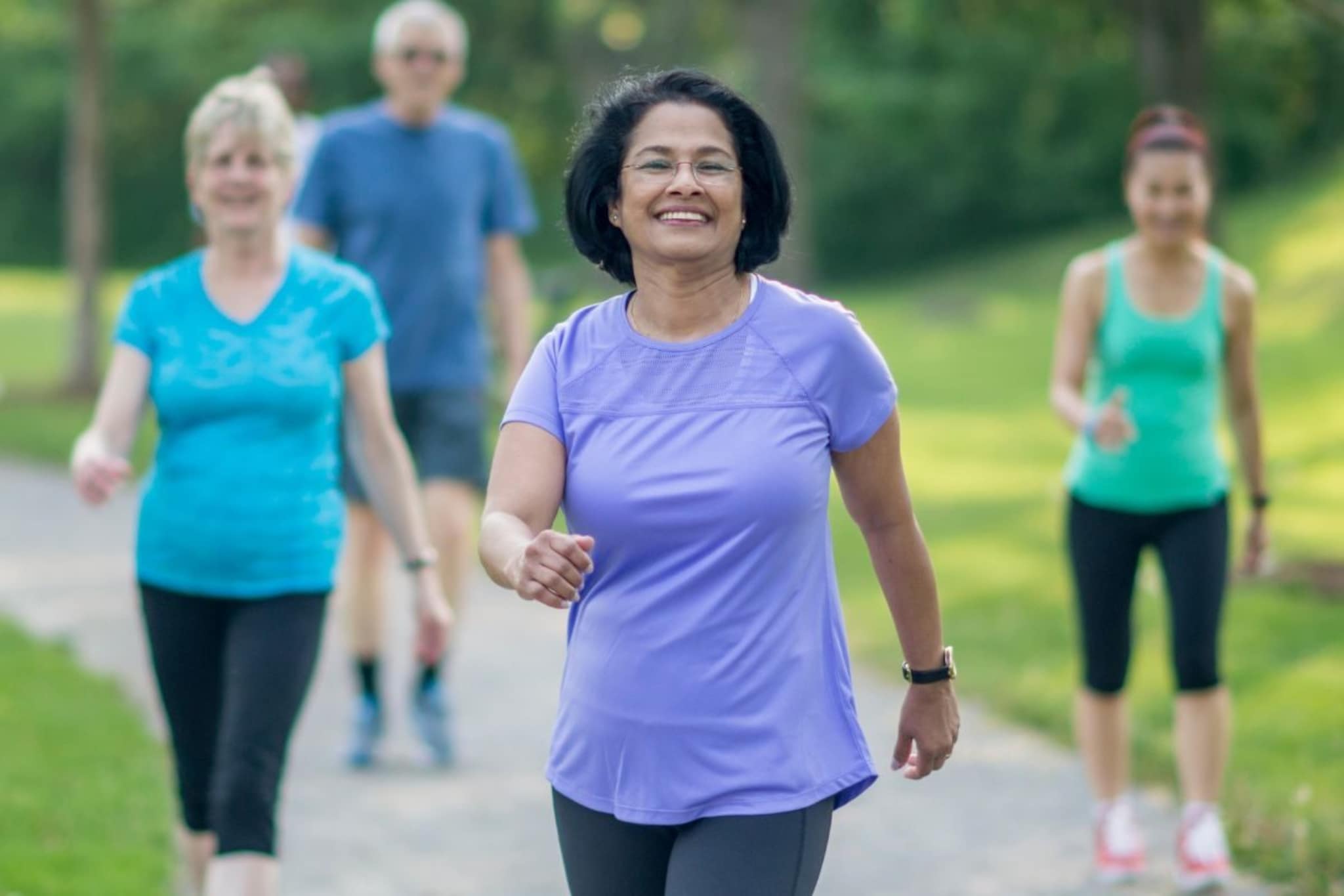 Walking : रोज किती वेळ चालल्यास महिनाभरात कमी होईल 10 किलो वजन?