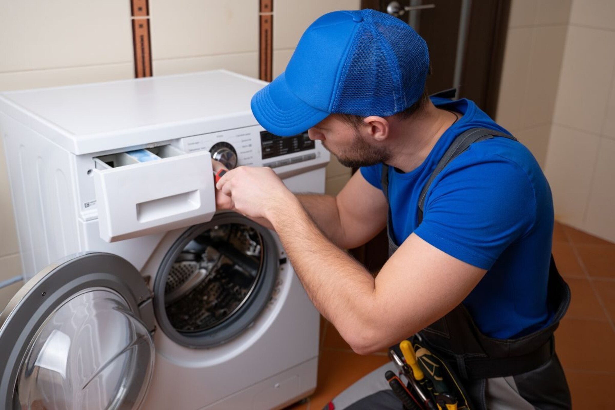 कपडे धुताना एका चुकीमुळे होऊ शकतो वॉशिंग मशिनचा स्फोट, नेमकी काय काळजी घ्यावी?