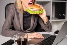 Weight Loss : वजन कमी करायचं असेल तर चुकूनही खाऊ नका हे फूड कॉम्बिनेशन्स
