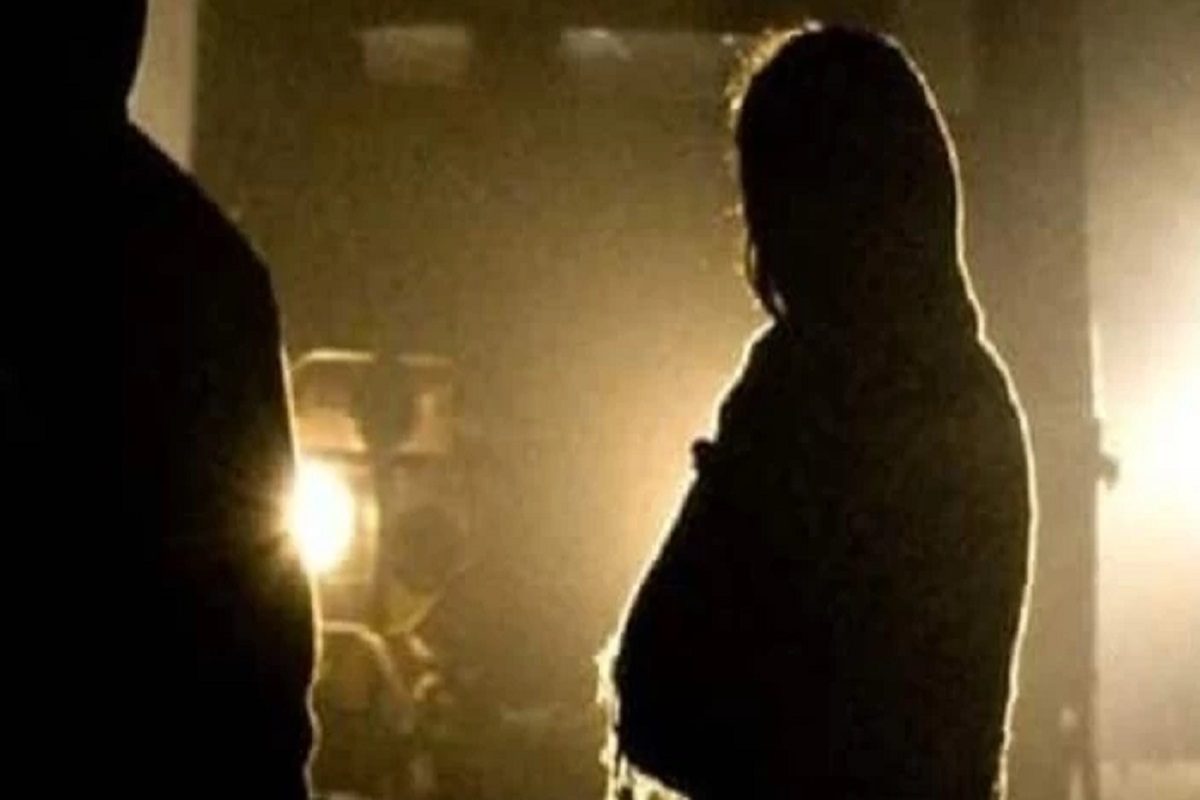 पत्नी बेपत्ता, पतीने दिला गाव बंदचा इशारा