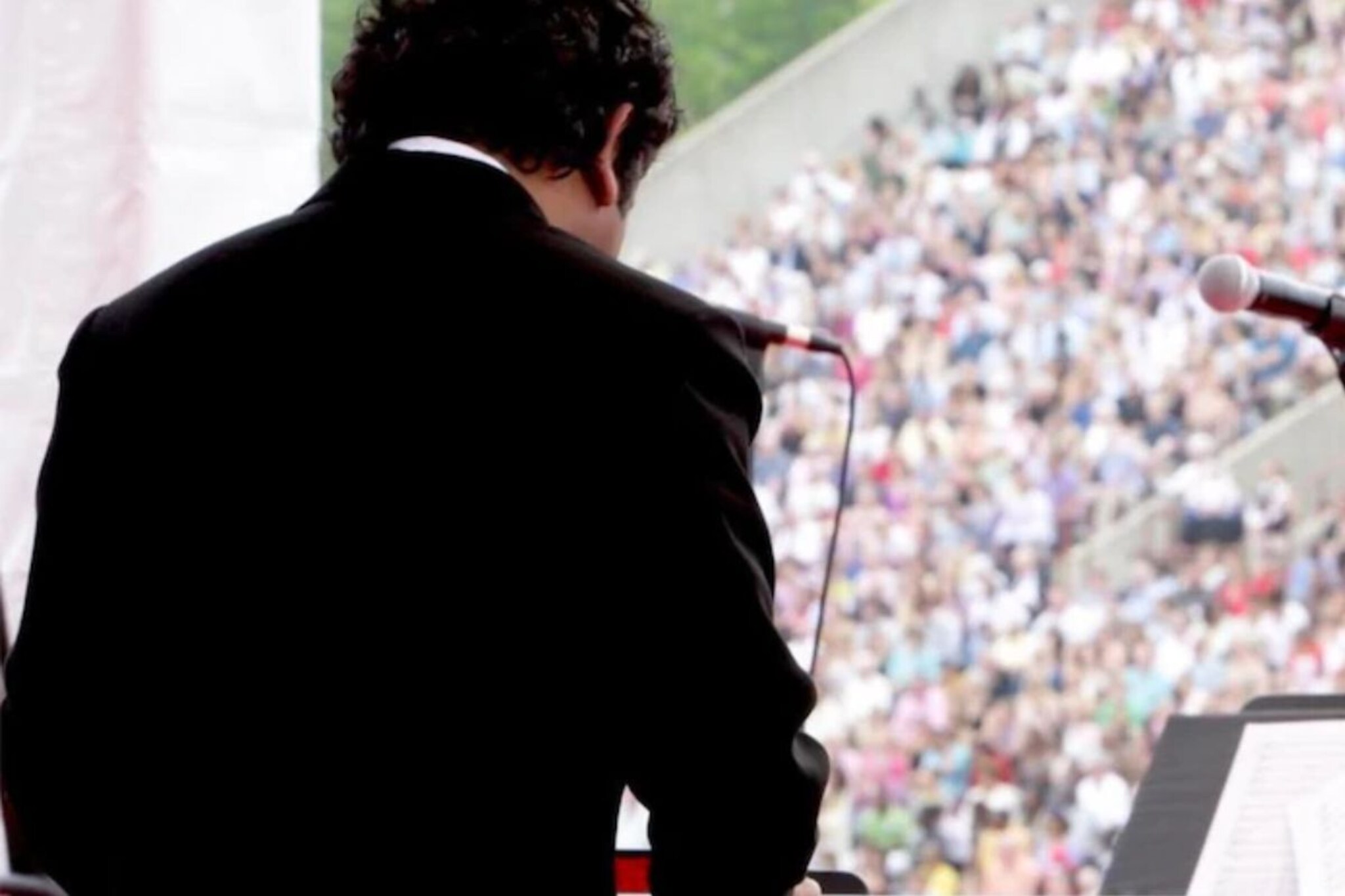 नवव्या वर्षी वडिलांचे छत्र हरपले, 11 व्या वर्षी शाळा सुटली अन् झाला संगीतकार