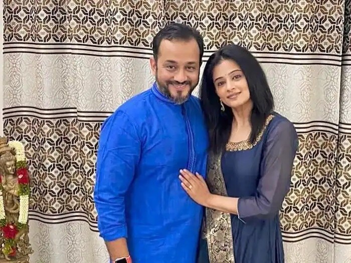प्रियामणी आणि मुस्तफा यांची चार वर्षांची मैत्री होती. दोघांची जवळीक वाढत होती आणि त्याबद्दल चर्चाही होऊ लागली होती. आयपीएल सामन्यांमध्ये ते बऱ्याचदा एकत्र दिसायचे. 