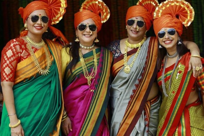  चला हवा येऊ द्याशोमुळे अभिनेत्री श्रेया बुगडे महाराष्ट्राच्या घराघरात पोहचली. श्रेया बुगडे तिच्या कॉमेडी इतकीच तिच्या फॅशन सेन्समुळं देखील सोशल मीडियावर चर्चेत असते. 