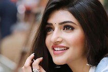 रश्मिकाला विसरा 'हिला' पाहा, एका सिनेमातून मिळवते इतके कोटी