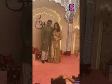 SRK & Gauri : King Khan पत्नी गौरीसह पोहोचला अंनंत अंबानीच्या लग्नसोहळ्यात Ambani Wedding
