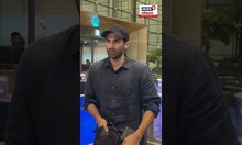 ADITYA ROY KAPUR SPOTTED AT AIRPORT | आदित्य रॉय कपूरचा हा लूक तुम्हाला आवडला का?