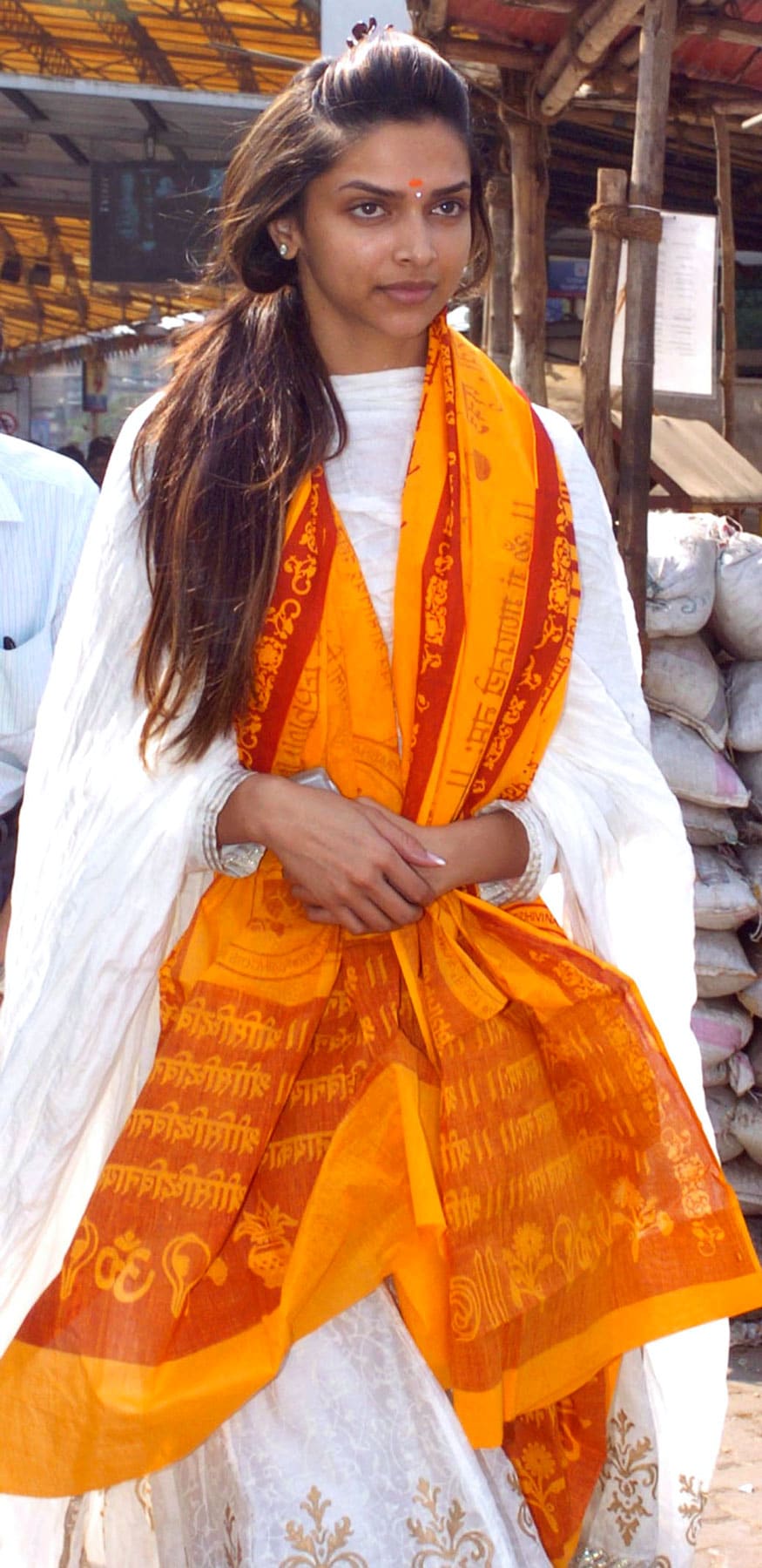 'ಪದ್ಮಾವತ್' ಸಿನಿಮಾ ರಿಲೀಸ್ ಸಮಯದಲ್ಲಿ ಮುಂಬೈನಲ್ಲಿರುವ ಸಿದ್ದಿ ವಿನಾಯಕ್ ದೇವಾಲಯಕ್ಕೆ ಭೇಟಿ ನೀಡಿದ್ದ ದೀಪಿಕಾ ಪಡುಕೋಣೆ