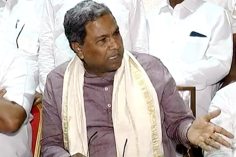 ರಾಜ್ಯ ರಾಜಕಾರಣದಲ್ಲಿ ಪವರ್ ಆಟ; ಸಿಎಂ ರೇಸ್ನಲ್ಲಿ ಮೂವರು ರಾಜ್ಯ ರಾಜಕಾರಣದಲ್ಲಿ ಪವರ್ ಆಟ; ಸಿಎಂ ರೇಸ್ನಲ್ಲಿ ಮೂವರು