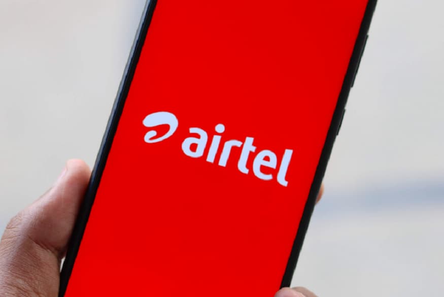 Airtel: ಏರ್ಟೆಲ್ ಕಂಪೆನಿಯು 349 ರೂ. ರೀಚಾರ್ಜ್ ಪ್ಲ್ಯಾನ್ನ್ನು ಬಿಡುಗಡೆ ಮಾಡಿದೆ. ಈ ಪ್ಲ್ಯಾನ್ ಮೂಲಕ ಗ್ರಾಹಕರಿಗೆ ದಿನಕ್ಕೆ 3 ಜಿಬಿ ಡೇಟಾ ಉಚಿತವಾಗಿ ದೊರೆಯಲಿದೆ. ಇದಲ್ಲದೆ, ಅನಿಯಮಿತ ಸ್ಥಳೀಯ, ಎಸ್ಟಿಡಿ ಕರೆಗಳು ಮತ್ತು ಎಸ್ಎಂಎಸ್ ಸೌಲಭ್ಯಗಳನ್ನು ನೀಡಲಾಗಿದೆ. ಇದರೊಂದಿಗೆ ಗ್ರಾಹಕರು ಏರ್ಟೆಲ್ ವಿಂಕ್ ಮತ್ತು ಎಕ್ಸ್ಟ್ರೀಮ್ ಸೇವೆಗಳನ್ನು ಉಚಿತವಾಗಿ ಬಳಸಬಹುದು. ಈ ಯೋಜನೆಯ ವಾಲಿಡಿಟಿ 28 ದಿನಗಳು. Airtel: ಏರ್ಟೆಲ್ ಕಂಪೆನಿಯು 349 ರೂ. ರೀಚಾರ್ಜ್ ಪ್ಲ್ಯಾನ್ನ್ನು ಬಿಡುಗಡೆ ಮಾಡಿದೆ. ಈ ಪ್ಲ್ಯಾನ್ ಮೂಲಕ ಗ್ರಾಹಕರಿಗೆ ದಿನಕ್ಕೆ 3 ಜಿಬಿ ಡೇಟಾ ಉಚಿತವಾಗಿ ದೊರೆಯಲಿದೆ. ಇದಲ್ಲದೆ, ಅನಿಯಮಿತ ಸ್ಥಳೀಯ, ಎಸ್ಟಿಡಿ ಕರೆಗಳು ಮತ್ತು ಎಸ್ಎಂಎಸ್ ಸೌಲಭ್ಯಗಳನ್ನು ನೀಡಲಾಗಿದೆ. ಇದರೊಂದಿಗೆ ಗ್ರಾಹಕರು ಏರ್ಟೆಲ್ ವಿಂಕ್ ಮತ್ತು ಎಕ್ಸ್ಟ್ರೀಮ್ ಸೇವೆಗಳನ್ನು ಉಚಿತವಾಗಿ ಬಳಸಬಹುದು. ಈ ಯೋಜನೆಯ ವಾಲಿಡಿಟಿ 28 ದಿನಗಳು.