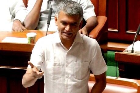 ಅತೃಪ್ತರ ರಾಜೀನಾಮೆ ಇತ್ಯರ್ಥವಾಗದೆ ಬಹುಮತಯಾಚನೆ ಇಲ್ಲ; ತ್ರಿಶಂಕು ಸ್ಥಿತಿ ತೊಲಗಿಸಿ; ಸ್ಪೀಕರ್ಗೆ ಕೃಷ್ಣಭೈರೇಗೌಡ ಮನವಿ ಅತೃಪ್ತರ ರಾಜೀನಾಮೆ ಇತ್ಯರ್ಥವಾಗದೆ ಬಹುಮತಯಾಚನೆ ಇಲ್ಲ; ತ್ರಿಶಂಕು ಸ್ಥಿತಿ ತೊಲಗಿಸಿ; ಸ್ಪೀಕರ್ಗೆ ಕೃಷ್ಣಭೈರೇಗೌಡ ಮನವಿ