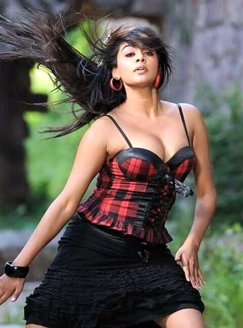 Priyamani: ಕಣ್ಣು ಕುಕ್ಕುವಂತಿದೆ ನಟಿ ಪ್ರಿಯಾಮಣಿಯ ಹಾಟ್​ ಲುಕ್ಸ್​..!