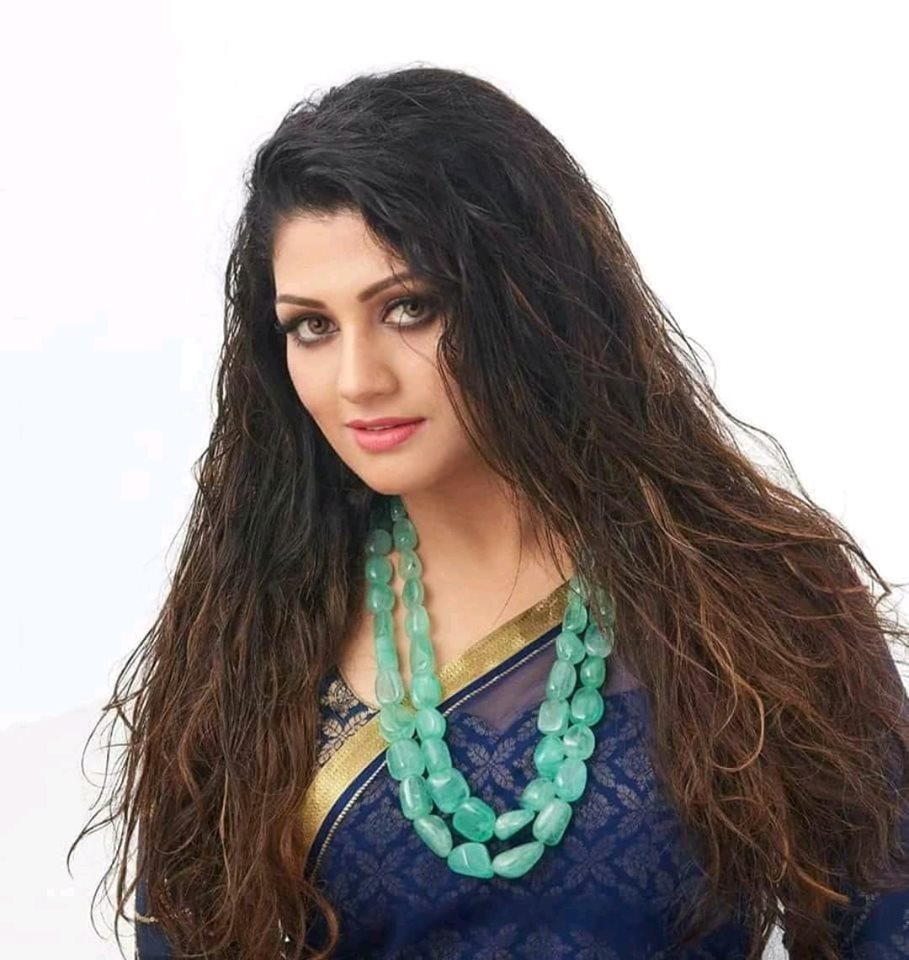 ನಿರ್ದೇಶಕರು ವಿಭಿನ್ನ ಪಾತ್ರವನ್ನು ಸೃಷ್ಟಿಸಿದ್ದರು. ಸ್ಥಳದಲ್ಲೇ ಡೈಲಾಗ್ಗಳನ್ನು ನೀಡುತ್ತಿದ್ದರಿಂದ ಕೆಲ ಮಾತುಗಳಿಗೆ ನಾಲಿಗೆ ಹೊರಳುತ್ತಿರಲಿಲ್ಲ. ನಿರ್ದೇಶಕರು ವಿಭಿನ್ನ ಪಾತ್ರವನ್ನು ಸೃಷ್ಟಿಸಿದ್ದರು. ಸ್ಥಳದಲ್ಲೇ ಡೈಲಾಗ್ಗಳನ್ನು ನೀಡುತ್ತಿದ್ದರಿಂದ ಕೆಲ ಮಾತುಗಳಿಗೆ ನಾಲಿಗೆ ಹೊರಳುತ್ತಿರಲಿಲ್ಲ.