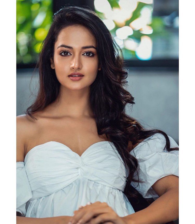 ಬೋಲ್ಡ್ ಲುಕ್ನಲ್ಲಿ ಶಾನ್ವಿ ಶ್ರೀವಾಸ್ತವ