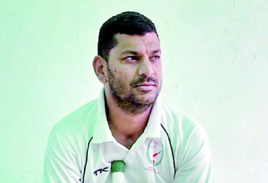 Hyderabad cricketer Virendra Naik dies during match