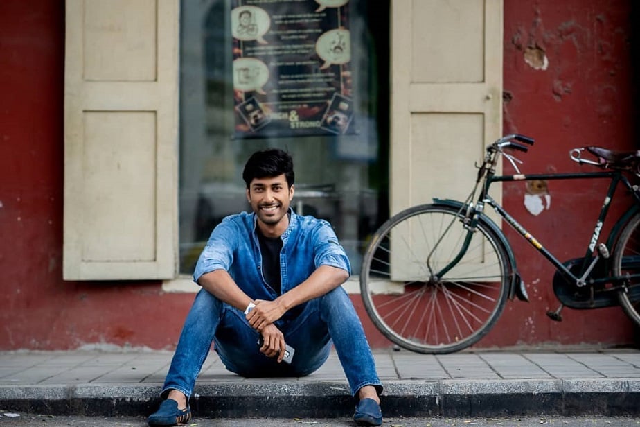 ನಾಯಕನಾಗಿ ನಟಿಸಿದ ಎರಡೂ ಸಿನಿಮಾಗಳು ಹಿಟ್ ಆದ ಹಿನ್ನೆಲೆಯಲ್ಲಿ ರಿಷಿ ಕೈಯಲ್ಲೀಗ ಸಾಲು ಸಾಲು ಸಿನಿಮಾಗಳಿವೆ. ಜಾಕೋಬ್ ವರ್ಗೀಸ್ ನಿರ್ದೇಶನದ 'ಸಕಲಕಲಾವಲ್ಲಭ' ಸಿನಿಮಾ ಚಿತ್ರೀಕರಣ ಮುಗಿದಿದ್ದು, ಬಿಡುಗಡೆಯ ಸಿದ್ಧತೆಗಳು ನಡೆದಿವೆ. ನಾಯಕನಾಗಿ ನಟಿಸಿದ ಎರಡೂ ಸಿನಿಮಾಗಳು ಹಿಟ್ ಆದ ಹಿನ್ನೆಲೆಯಲ್ಲಿ ರಿಷಿ ಕೈಯಲ್ಲೀಗ ಸಾಲು ಸಾಲು ಸಿನಿಮಾಗಳಿವೆ. ಜಾಕೋಬ್ ವರ್ಗೀಸ್ ನಿರ್ದೇಶನದ 'ಸಕಲಕಲಾವಲ್ಲಭ' ಸಿನಿಮಾ ಚಿತ್ರೀಕರಣ ಮುಗಿದಿದ್ದು, ಬಿಡುಗಡೆಯ ಸಿದ್ಧತೆಗಳು ನಡೆದಿವೆ.