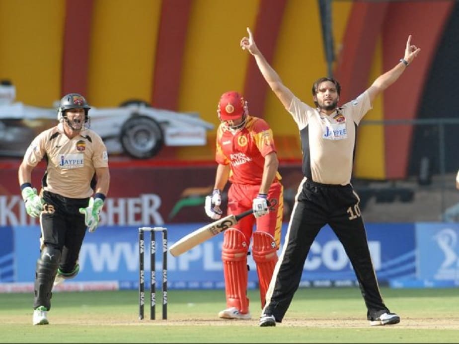  ಐಪಿಎಲ್‌ನ ಮೊದಲ ಆವೃತ್ತಿಯಲ್ಲಿ ಆಡಂ ಗಿಲ್‌ಕ್ರಿಸ್ಟ್ ನೇತೃತ್ವದ ಡೆಕ್ಕನ್ ಚಾರ್ಜರ್ಸ್‌ ತಂಡದಲ್ಲಿ ಶಾಹಿದ್ ಅಫ್ರಿದಿ ಕಾಣಿಸಿಕೊಂಡಿದ್ದರು. ಟಿ20 ವಿಶ್ವಕಪ್- 2007 ರ ರನ್ನರ್ಸ್ ತಂಡವಾಗಿದ್ದ ಪಾಕಿಸ್ತಾನದ ಆಟಗಾರನ ಮೇಲೆ ಫ್ರಾಂಚೈಸಿಗಳಿಗೆ ಭಾರೀ ನಿರೀಕ್ಷೆಗಳಿದ್ದವು.