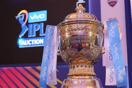 IPL 2020: ಇಬ್ಬರು ಸ್ಟಾರ್ ಆಟಗಾರರು ಔಟ್; 2 ಸ್ಫೋಟಕ ಬ್ಯಾಟ್ಸ್ಮನ್ಸ್ ಇನ್; ಯಾರು ಗೊತ್ತಾ? IPL 2020: ಇಬ್ಬರು ಸ್ಟಾರ್ ಆಟಗಾರರು ಔಟ್; 2 ಸ್ಫೋಟಕ ಬ್ಯಾಟ್ಸ್ಮನ್ಸ್ ಇನ್; ಯಾರು ಗೊತ್ತಾ?