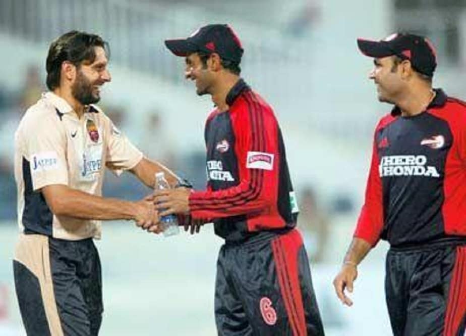  ಆದರೆ  ಆಡಿದ  10 ಪಂದ್ಯಗಳಲ್ಲಿ 10.12 ಸರಾಸರಿಯಲ್ಲಿ ಒಟ್ಟಾರೆ  81 ರನ್ ಗಳಿಸಲು ಮಾತ್ರ  ಬೂಮ್ ಬೂಮ್ ಅಫ್ರಿದಿ ಶಕ್ತರಾಗಿದ್ದರು. ಇನ್ನು ಲೆಗ್ ಸ್ಪಿನ್ ಬೌಲಿಂಗ್ ಮಾಡುವ ಅಫ್ರಿದಿ ಐಪಿಎಲ್​ನಲ್ಲಿ 28ಕ್ಕೆ 3 ವಿಕೆಟ್​ನೊಂದಿಗೆ  ಒಟ್ಟು 9 ವಿಕೆಟ್​ಗಳನ್ನು ಕಬಳಿಸಿದ್ದಾರೆ. ವಿವಿಎಸ್ ಲಕ್ಷ್ಮಣ್, ರೋಹಿತ್ ಶರ್ಮಾ, ಆಡಂ ಗಿಲ್‌ಕ್ರಿಸ್ಟ್ ಮತ್ತು ಆಂಡ್ರ್ಯೂ ಸೈಮಂಡ್ಸ್‌ರಂತಹ ಸ್ಟಾರ್ ಆಟಗಾರರಿದ್ದರೂ ಡೆಕ್ಕನ್ ಚಾರ್ಜರ್ಸ್ ಸಾಂಘಿಕ ಪ್ರದರ್ಶನ ನೀಡುವಲ್ಲಿ ವಿಫಲವಾಗಿತ್ತು.