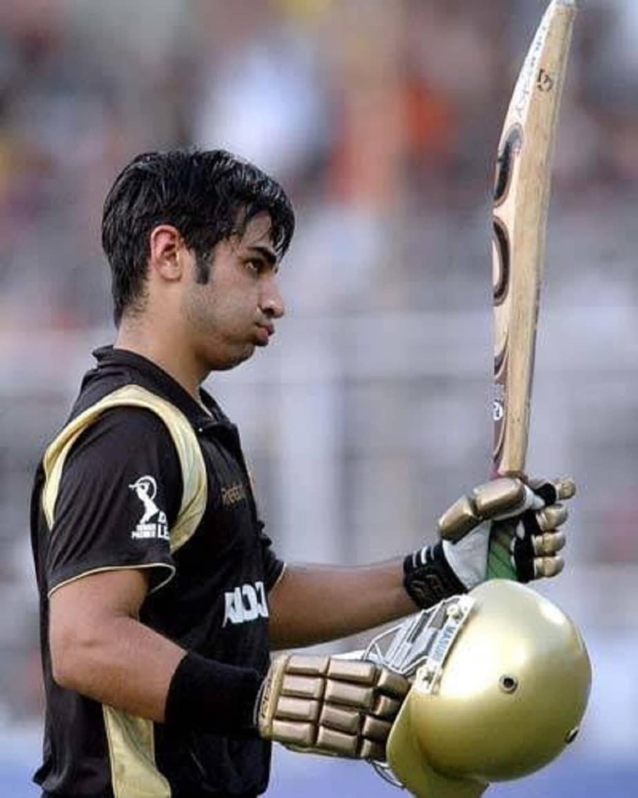  ಕೆಕೆಆರ್ ಪರ  7 ಪಂದ್ಯಗಳಲ್ಲಿ ಕಣಕ್ಕಿಳಿದಿದ್ದ ಸಲ್ಮಾನ್ ಬಟ್  193 ರನ್ ಗಳಿಸಿದ್ದರು. ಎಂಎಸ್ ಧೋನಿಯ ಚೆನ್ನೈ ಸೂಪರ್ ಕಿಂಗ್ಸ್ ವಿರುದ್ಧ 54 ಎಸೆತಗಳಲ್ಲಿ 73 ರನ್ ಗಳಿಸಿರುವುದು ಅವರ ಐಪಿಎಲ್​ನ ಅತ್ಯುತ್ತಮ ಪ್ರದರ್ಶನವಾಗಿದೆ.