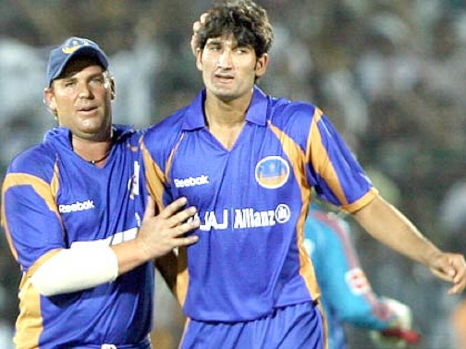  ಚೊಚ್ಚಲ ಇಂಡಿಯನ್ ಪ್ರೀಮಿಯರ್ ಲೀಗ್​ನ ಅತ್ಯಂತ ಯಶಸ್ವಿ ಆಟಗಾರನೆಂದರೆ ಸೊಹೈಲ್ ತನ್ವೀರ್. ರಾಜಸ್ಥಾನ ರಾಯಲ್ಸ್ ತಂಡವನ್ನು ಪ್ರತಿನಿಧಿಸಿದ್ದ ಈ ಪಾಕ್ ಆಟಗಾರ ಮೊದಲ ಐಪಿಎಲ್​ ಪರ್ಪಲ್ ಕ್ಯಾಪ್ ವಿನ್ನರ್ ಆಗಿದ್ದರು.