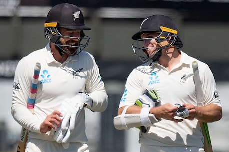 IND vs NZ: ಭಾರತ 242 ರನ್ಗೆ ಆಲೌಟ್; ಕಿವೀಸ್ಗೆ ಓಪನರ್ಗಳ ಬಲ; ಮೊದಲ ದಿನದಾಟದ ಅಂತ್ಯಕ್ಕೆ 63/0 IND vs NZ: ಭಾರತ 242 ರನ್ಗೆ ಆಲೌಟ್; ಕಿವೀಸ್ಗೆ ಓಪನರ್ಗಳ ಬಲ; ಮೊದಲ ದಿನದಾಟದ ಅಂತ್ಯಕ್ಕೆ 63/0