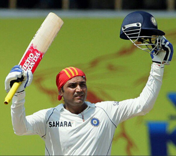 ದಕ್ಷಿಣ ಆಫ್ರಿಕಾ ಬೌಲರುಗಳ ಬೆಂಡೆತ್ತಿದ ವೀರು, ಕೇವಲ 278 ಎಸೆತಗಳಲ್ಲಿ ತ್ರಿಶತಕ ಪೂರೈಸಿ ಹೊಸ ದಾಖಲೆ ಬರೆದರು. ಇದು ಕ್ರಿಕೆಟ್ ಇತಿಹಾಸದಲ್ಲೇ ಅತೀ ವೇಗದ ತ್ರಿಪಲ್ ಸೆಂಚುರಿ ಎಂಬ ರೆಕಾರ್ಡ್ ಆಗಿ ಉಳಿಯಿತು. ದಕ್ಷಿಣ ಆಫ್ರಿಕಾ ಬೌಲರುಗಳ ಬೆಂಡೆತ್ತಿದ ವೀರು, ಕೇವಲ 278 ಎಸೆತಗಳಲ್ಲಿ ತ್ರಿಶತಕ ಪೂರೈಸಿ ಹೊಸ ದಾಖಲೆ ಬರೆದರು. ಇದು ಕ್ರಿಕೆಟ್ ಇತಿಹಾಸದಲ್ಲೇ ಅತೀ ವೇಗದ ತ್ರಿಪಲ್ ಸೆಂಚುರಿ ಎಂಬ ರೆಕಾರ್ಡ್ ಆಗಿ ಉಳಿಯಿತು.