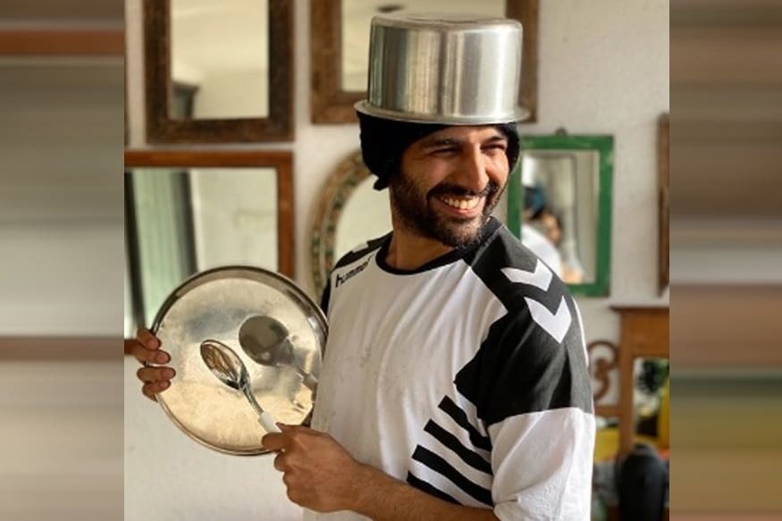 Kartik Aaryan is contributing one crore rupees to pm cares fund