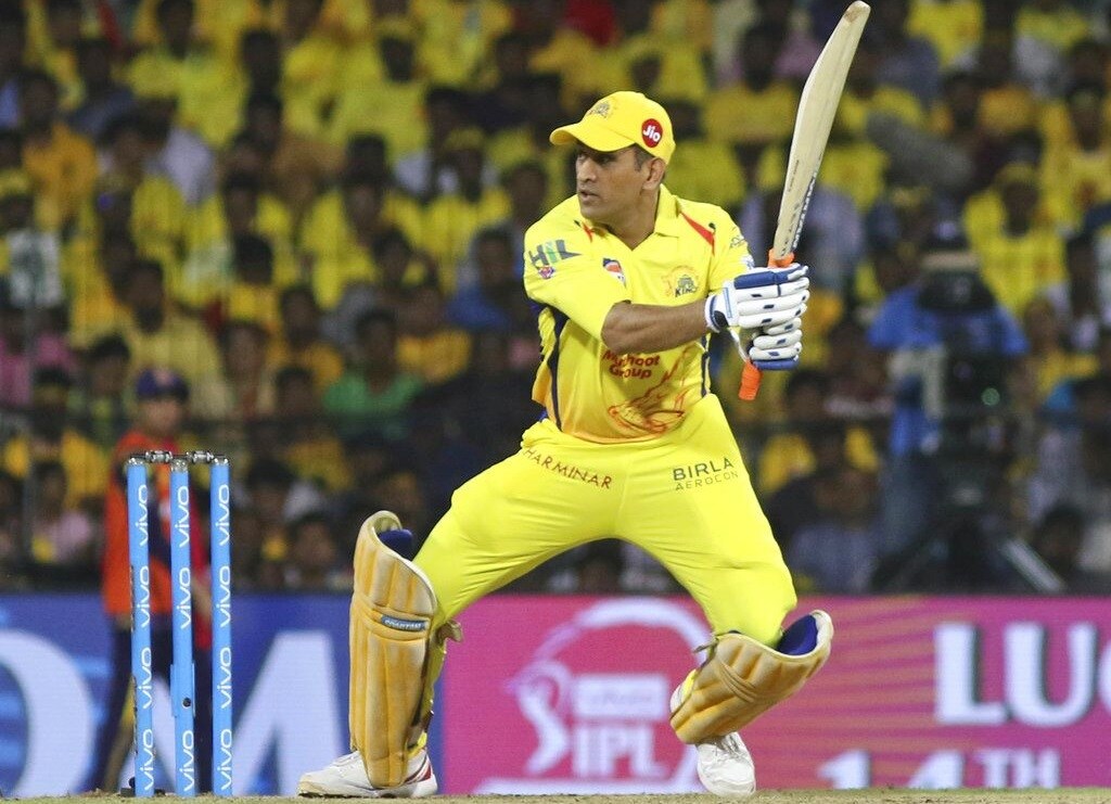  ಇನ್ನೂ ಕೇದರ್ ಜಾಧವ್, ರವೀಂದ್ರ ಜಡೇಜಾ ಹಾಗೂ ಸ್ಯಾಮ್ ಕುರ್ರನ್, ದೀಪಕ್ ಚಹಾರ್, ಒಂದುಕಡೆಯಾದರೆ, ಪಿಯೂಷ್ ಚಾವ್ಲಾ ಬದಲು ಕರ್ಣ್ ಶರ್ಮಾ ಕಣಕ್ಕಿಳಿಯುವ ಸಾಧ್ಯತೆ ಇದೆ.