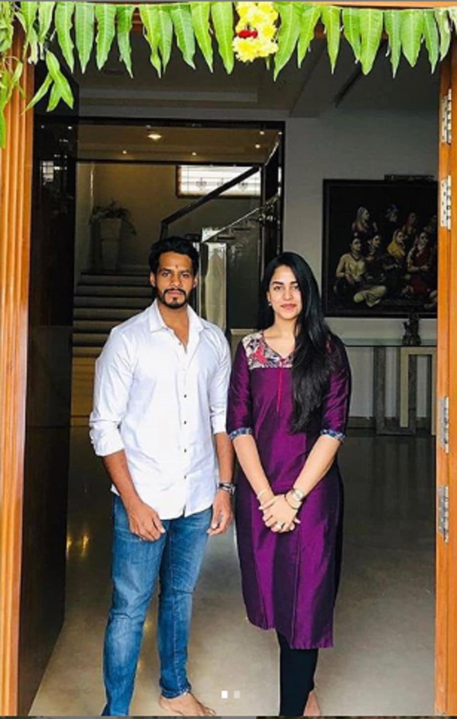 ಆದರೆ ಕೊರೋನಾ ಭೀತಿಯಿಂದಾಗಿ ಈ ಜೋಡಿಯ ವಿವಾಹ ಮುಂದಕ್ಕೆ ಹೋಗುವ ಎಲ್ಲ ಸಾಧ್ಯತೆ ಇದೆ.