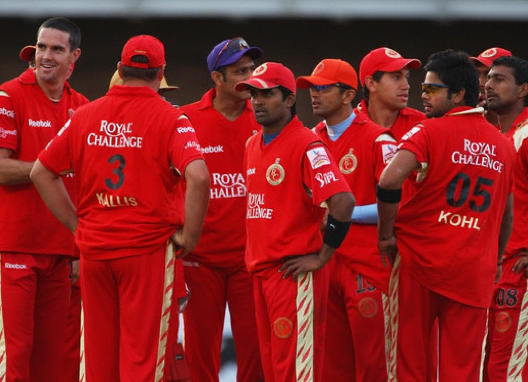  ಹಾಗೆಯೇ ಪಂಜಾಬ್​ ತಂಡದ ಕೋಚ್ ಆಗಿರುವ ಅನಿಲ್ ಕುಂಬ್ಳೆ ಈ ಹಿಂದೆ ಆರ್​ಸಿಬಿ ತಂಡವನ್ನು ಮುನ್ನಡೆಸಿದವರು. ಇವರೊಂದಿಗೆ ಕಿಂಗ್ಸ್​ ಇಲೆವೆನ್​ನಲ್ಲಿ ಐವರು ಕನ್ನಡಿಗರು ಕೂಡ ಇರುವುದು ವಿಶೇಷ. ಹೀಗಾಗಿ ಇಂದಿನ ಪಂದ್ಯವು ಬೆಂಗಳೂರುವ ವರ್ಸಸ್ ಪಂಜಾಬ್ ಕನ್ನಡಿಗರು ಎಂಬತಾಗಿದೆ.