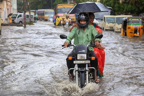 Heavy Rain: ಬೆಂಗಳೂರು ಸೇರಿದಂತೆ ರಾಜ್ಯಾದ್ಯಂತ ಧಾರಾಕಾರ ಮಳೆ Heavy Rain: ಬೆಂಗಳೂರು ಸೇರಿದಂತೆ ರಾಜ್ಯಾದ್ಯಂತ ಧಾರಾಕಾರ ಮಳೆ