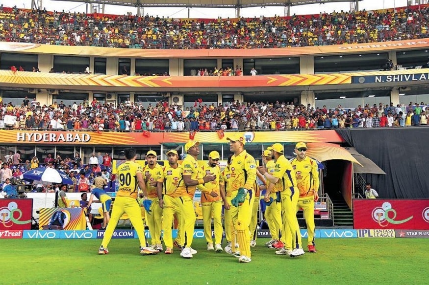  ಜಡೇಜಾ ಐಪಿಎಲ್​ನಲ್ಲಿ ಈವರೆಗೆ ಒಟ್ಟು 170 ಐಪಿಎಲ್ ಪಂದ್ಯಗಳಿಂದ 1927 ರನ್​ಗಳನ್ನು ಕಲೆ ಹಾಕಿದ್ದಾರೆ. ಅಲ್ಲದೆ 108 ವಿಕೆಟ್​ಗಳನ್ನು ಪಡೆದಿದ್ದಾರೆ. ಜೊತೆಗೆ ಐಪಿಎಲ್​ನಲ್ಲಿ ಅತಿ ಹೆಚ್ಚು ವಿಕೆಟ್​ಗಳನ್ನು ಪಡೆದಿರುವ ಅಗ್ರ 10 ಬೌಲರ್​ಗಳ ಪಟ್ಟಿಯಲ್ಲಿ ಜಡೇಜಾ 10ನೇ ಸ್ಥಾನದಲ್ಲಿದ್ದಾರೆ.