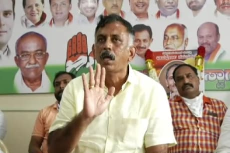 ಸಚಿವ ನಾರಾಯಣಗೌಡರು ರೇಷ್ಮೆ ಬೆಳೆಗಾರರಿಗೆ ಅನುಕೂಲವಾಗುವಂತೆ ಕೆಲಸ ಮಾಡಬೇಕು: ಕಾಂಗ್ರೆಸ್ MLC ಎಸ್. ರವಿ ಆಗ್ರಹ ಸಚಿವ ನಾರಾಯಣಗೌಡರು ರೇಷ್ಮೆ ಬೆಳೆಗಾರರಿಗೆ ಅನುಕೂಲವಾಗುವಂತೆ ಕೆಲಸ ಮಾಡಬೇಕು: ಕಾಂಗ್ರೆಸ್ MLC ಎಸ್. ರವಿ ಆಗ್ರಹ