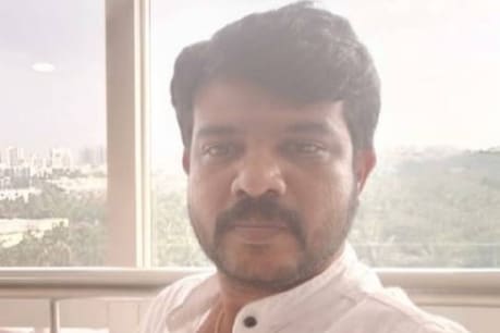 ಮನೆ ಕೊಡಿಸುವುದಾಗಿ ಸಂತ್ರಸ್ತರಿಂದ ಲಂಚ ಸ್ವೀಕಾರ ; ನಗರ ಸಭೆ ಬಿಲ್ ಕಲೆಕ್ಟರ್ ಎಸಿಬಿ ಬಲೆಗೆ ಮನೆ ಕೊಡಿಸುವುದಾಗಿ ಸಂತ್ರಸ್ತರಿಂದ ಲಂಚ ಸ್ವೀಕಾರ ; ನಗರ ಸಭೆ ಬಿಲ್ ಕಲೆಕ್ಟರ್ ಎಸಿಬಿ ಬಲೆಗೆ