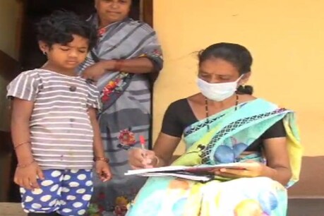 ಮನೆ ಅಂಗಳಕ್ಕೆ ಶಾಲಾ ಶಿಕ್ಷಕರು ; ಮನೆಯೇ ಪಾಠ ಶಾಲೆ ಶಿಕ್ಷಕರ ವಿನೂತನ ಪ್ರಯತ್ನ ಮನೆ ಅಂಗಳಕ್ಕೆ ಶಾಲಾ ಶಿಕ್ಷಕರು ; ಮನೆಯೇ ಪಾಠ ಶಾಲೆ ಶಿಕ್ಷಕರ ವಿನೂತನ ಪ್ರಯತ್ನ