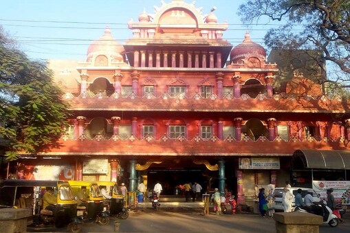 ಶಿರಡಿ ಸಾಯಿಬಾಬಾ ದೇವಾಲಯ