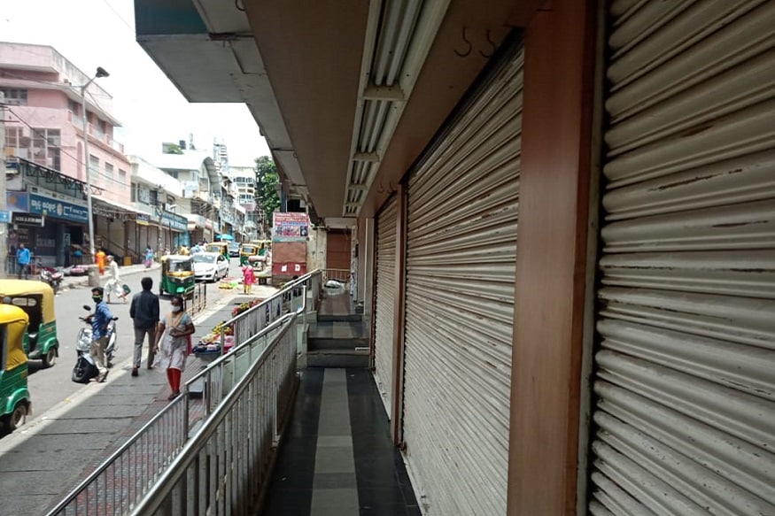 Malleshwaram Shop owners take Self lockdown decision to control Coronavirus